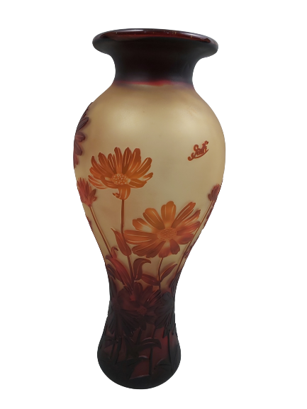 Vase type Gallé ambre.